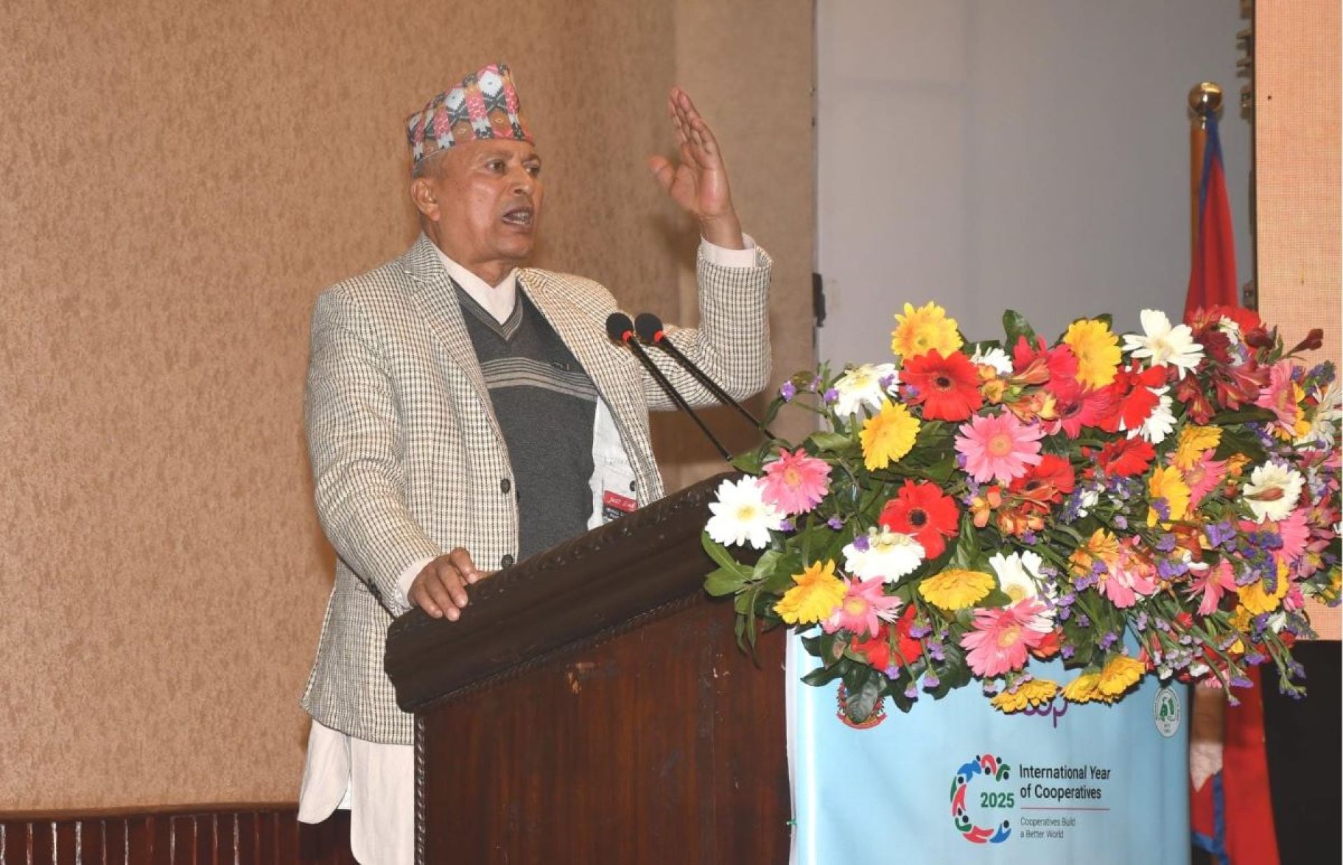 सहकारीलाई भड्काएर फाइदा लिन खोज्ने तत्वहरुलाई नियन्त्रण गर्न अध्यादेश ल्यायौँ: मन्त्री अधिकारी 